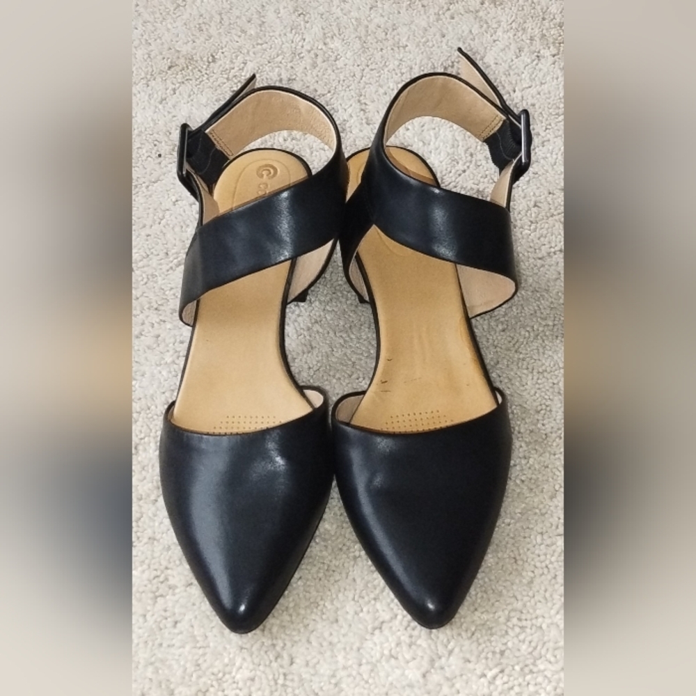 Corso Como Black Leather Heels Pointy Toes Pumps. 11M Used-Excellent